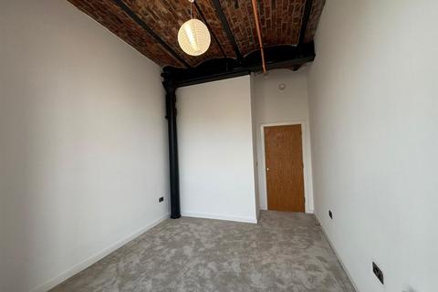 1 bedroom flat to rent, Lower Vickers Street, Manchester M40