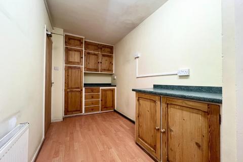1 bedroom flat for sale, Walnut Tree Road, Brentford