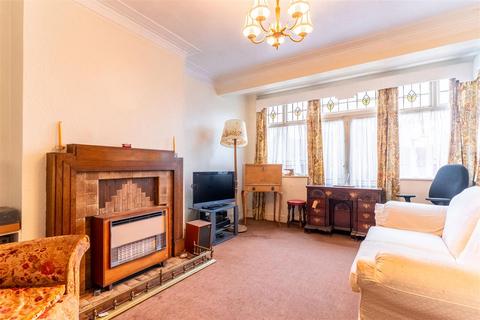 3 bedroom semi-detached house for sale, Falmouth Gardens, Ilford
