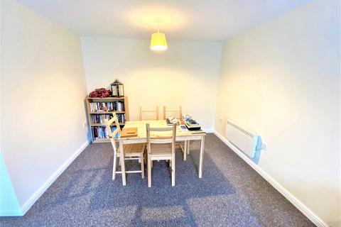 2 bedroom flat to rent, Liberty Grove, ,
