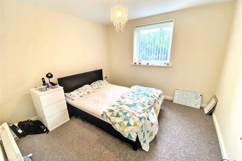 2 bedroom flat to rent, Liberty Grove, ,