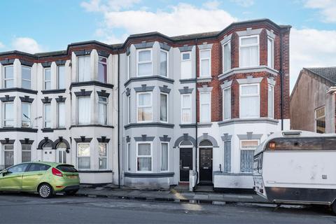 3 bedroom apartment for sale - St. Peters Road, Great Yarmouth