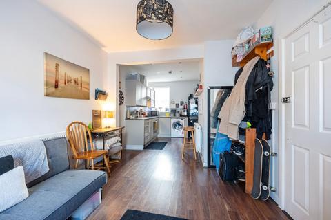 3 bedroom apartment for sale, St. Peters Road, Great Yarmouth