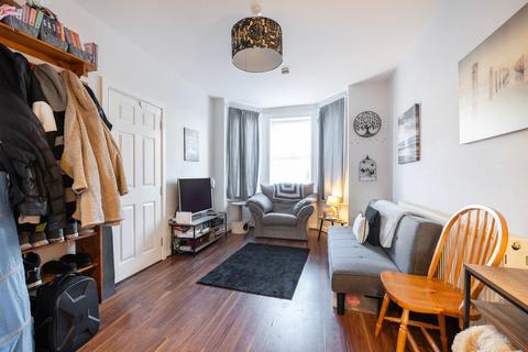 3 bedroom apartment for sale, St. Peters Road, Great Yarmouth