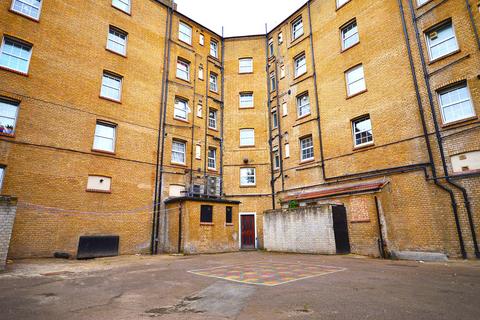 1 bedroom in a flat share to rent, Electric House, Bow Road, E3 2BL