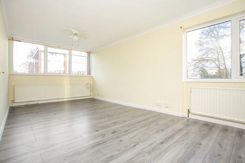 2 bedroom flat to rent, Abbey Court, Coventry CV3
