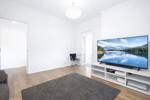 3 bedroom end of terrace house for sale, Dursley Close, London SE3