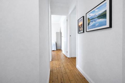 3 bedroom semi-detached house for sale, Dursley Close, London SE3