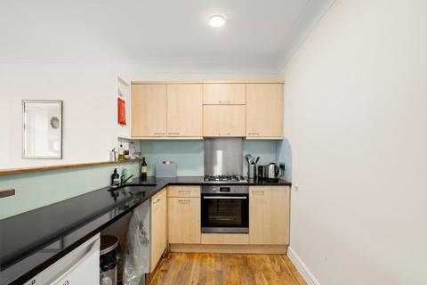 2 bedroom flat for sale, Parkview Court, 38 Fulham High Street, London