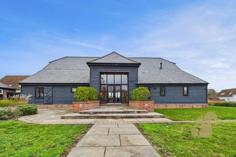 4 bedroom detached house for sale - Old Lodge Court, Chelmsford CM1