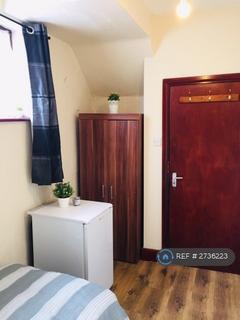 undefined, Princes Avenue, London, N13
