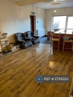 undefined, Princes Avenue, London, N13