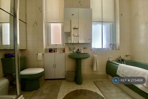undefined, High Kensington, High Kensington, W8