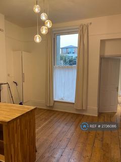 2 bedroom flat to rent, Warrior Gardens, St Leonard's On Sea, TN37