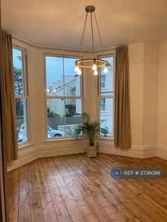 2 bedroom flat to rent, Warrior Gardens, St Leonard's On Sea, TN37