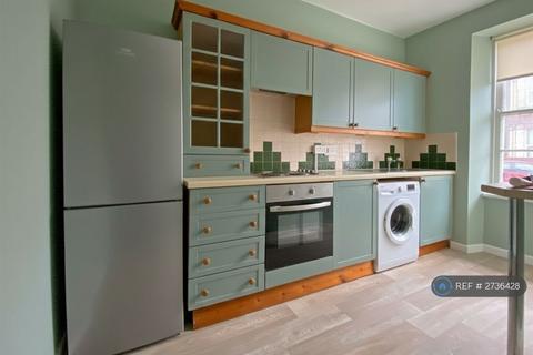Studio to rent, Alphington Street, Exeter, EX2
