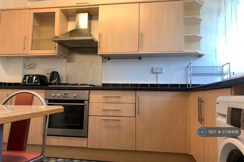 1 bedroom in a flat share to rent, Brunel House, London, SW2
