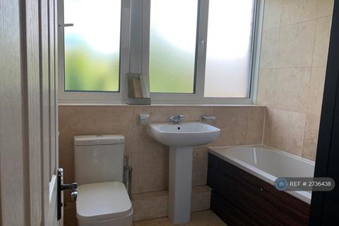 1 bedroom in a flat share to rent, Brunel House, London, SW2