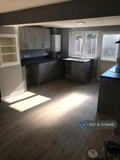 3 bedroom terraced house to rent, Layton Road, Ashton-On-Ribble, Preston, PR2