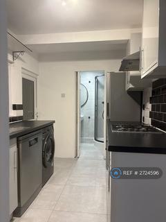 3 bedroom terraced house to rent, Church Road, Mitcham, CR4