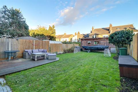 4 bedroom semi-detached house for sale, Southbourne Grove, Westcliff-on-Sea SS0