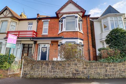 4 bedroom semi-detached house for sale, Southbourne Grove, Westcliff-on-Sea SS0