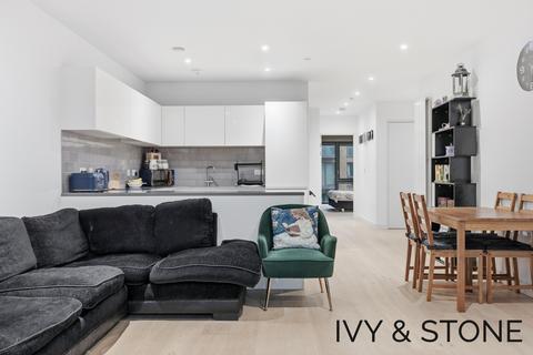 2 bedroom apartment for sale, Banyan Court, Royal Wharf, E16