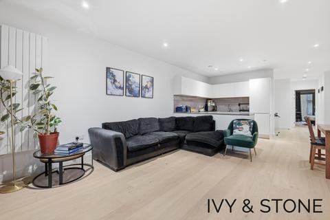 2 bedroom apartment for sale, Banyan Court, Royal Wharf, E16