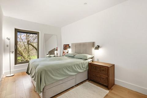 1 bedroom apartment to rent, East Churchfield Road, London W3