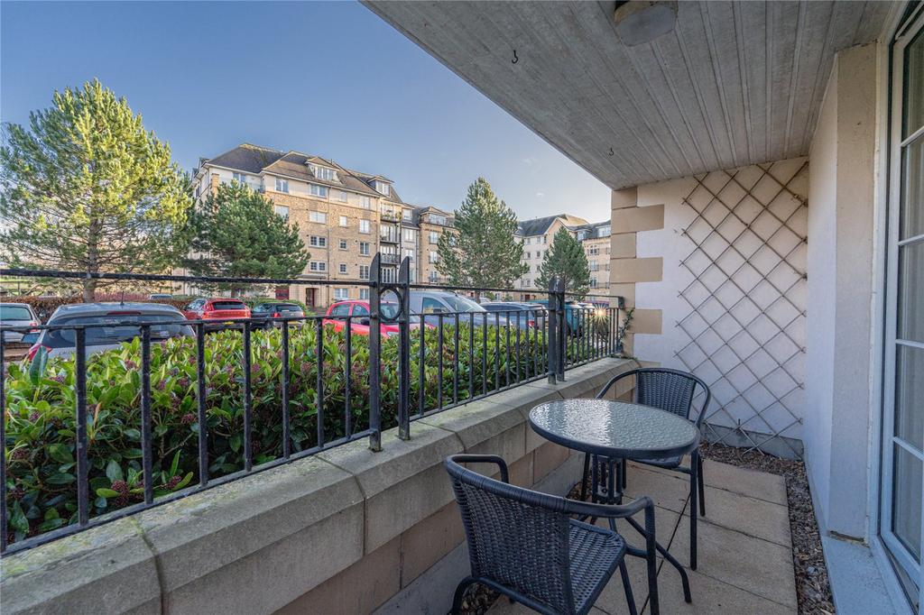 Balcony Alt