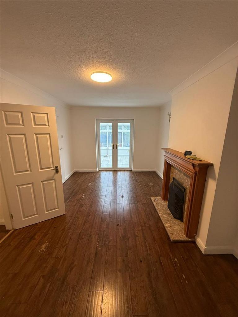 Living room .jpeg