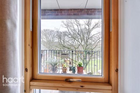 1 bedroom flat for sale, Ebony Crescent, Barnet