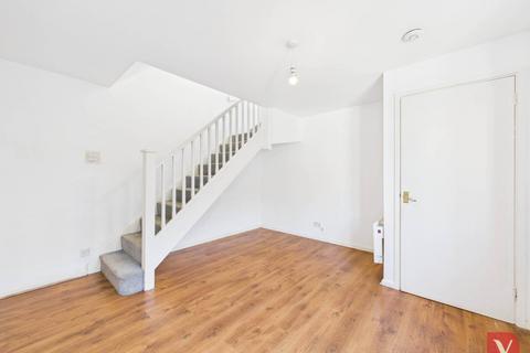 2 bedroom end of terrace house to rent, Mendelssohn Grove, Milton Keynes MK7