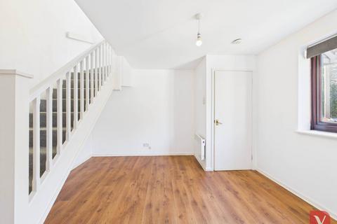 2 bedroom end of terrace house to rent, Mendelssohn Grove, Milton Keynes MK7