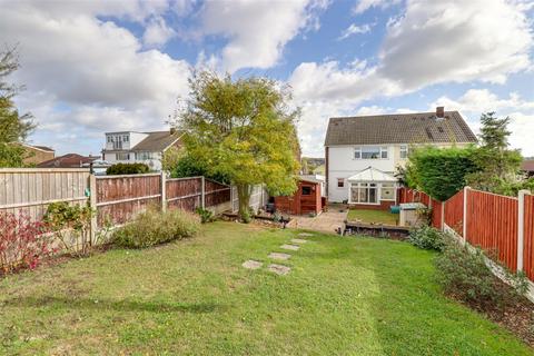 3 bedroom semi-detached house for sale, High Beeches, Benfleet SS7