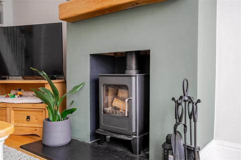 2 bedroom end of terrace house for sale, Coworth Road, Sunningdale