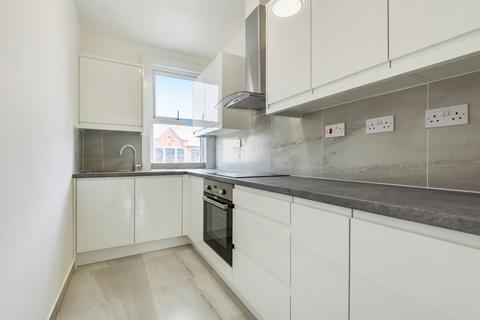 1 bedroom flat to rent, Garratt Lane, London, SW18