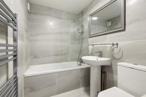 1 bedroom flat to rent, Garratt Lane, London, SW18