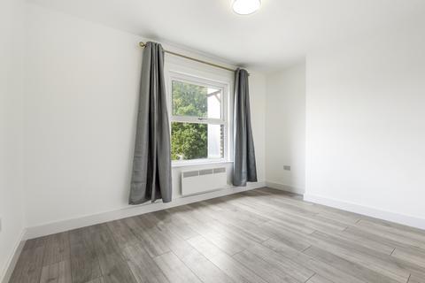 1 bedroom flat to rent, Garratt Lane, London, SW18