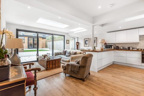 2 bedroom flat to rent, Tranmere Road, Earlsfield, London, SW18