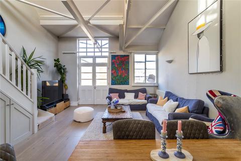 4 bedroom terraced house for sale, Welmar Mews, London, SW4