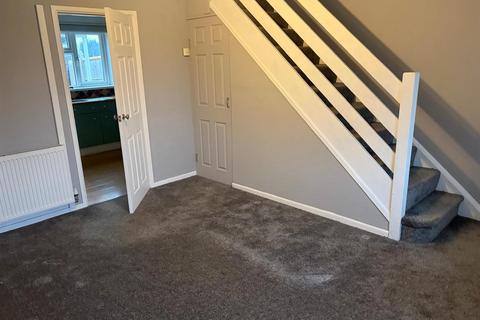 2 bedroom semi-detached house to rent, Coyne Road, West Bromwich
