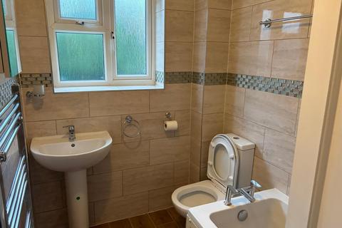 2 bedroom semi-detached house to rent, Coyne Road, West Bromwich