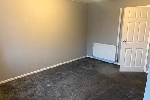 2 bedroom semi-detached house to rent, Coyne Road, West Bromwich
