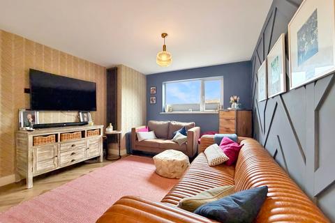 3 bedroom detached house for sale, Heol-y-Glyn, Treharris CF46