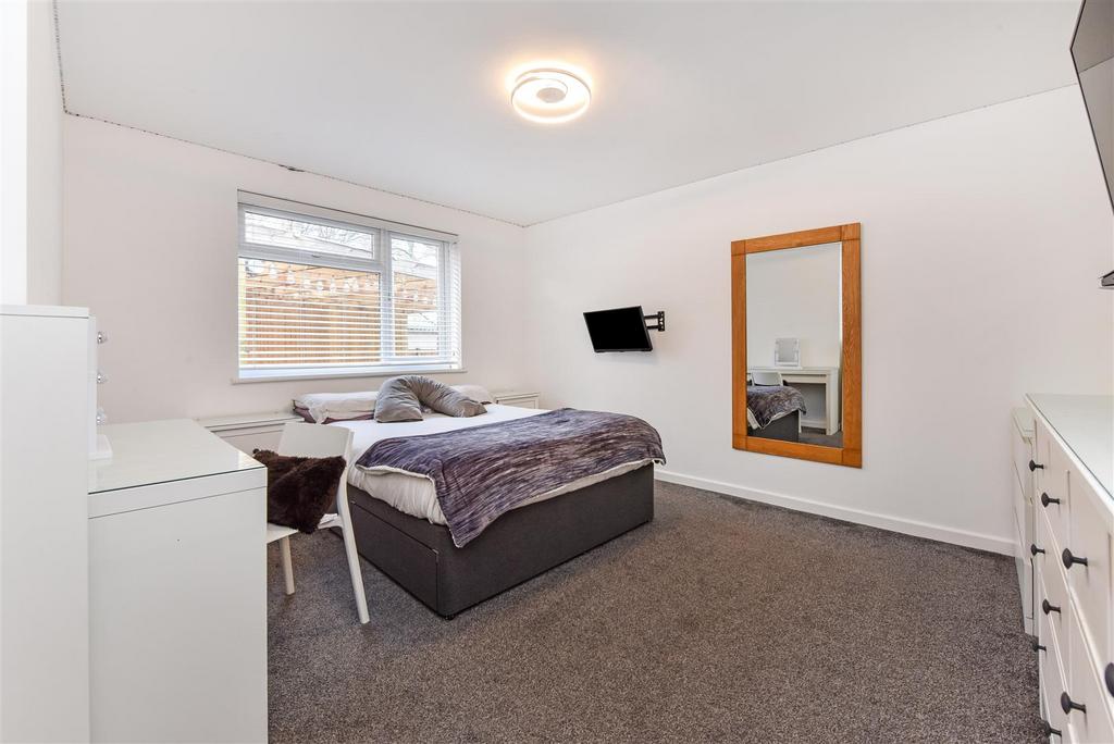Bedroom Three.jpg