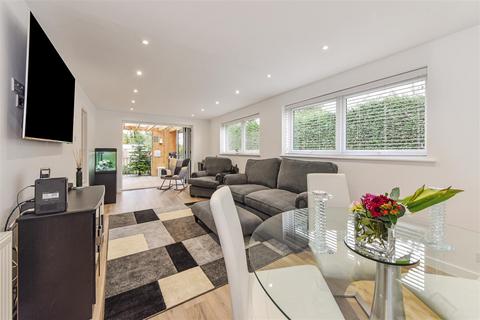 4 bedroom detached bungalow for sale, Silverdale Drive, Waterlooville