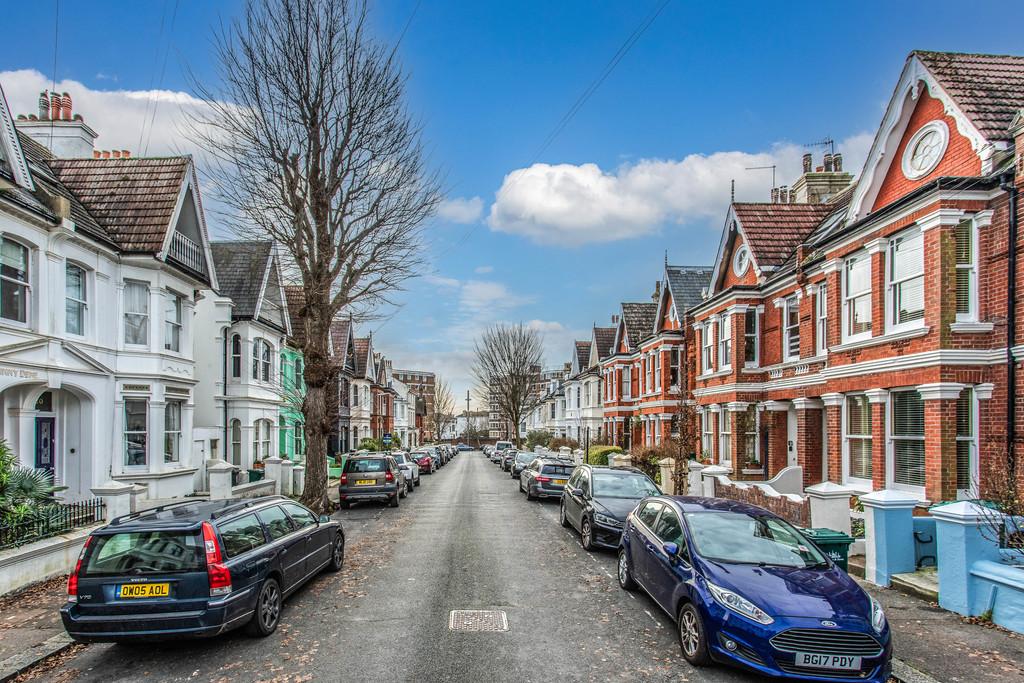 24 Lancaster Road4