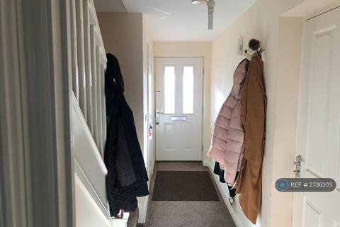 4 bedroom semi-detached house to rent, Austwick Close, Leicester, LE4