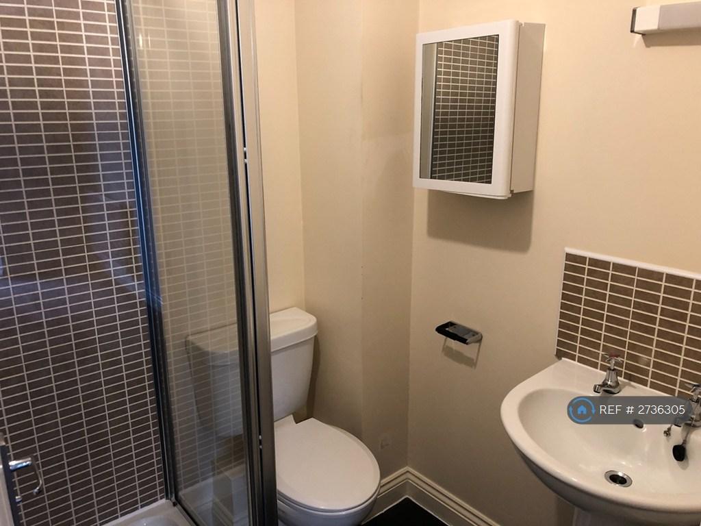 Master En-Suite